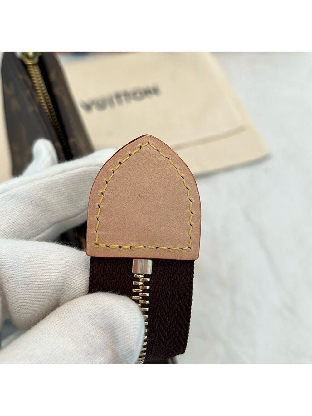 Louis Vuitton Monogram Toiletry 15 - Picture 10 of 13